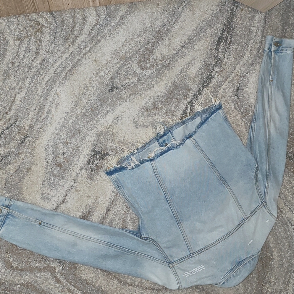 Off-White Light Blue Jean Jacket - image 6